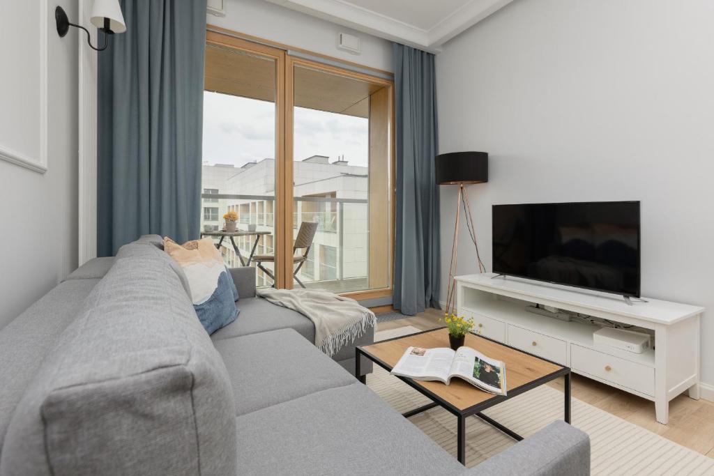 Image of Stylish Apartment Kolejowa & Parking & Balcony by Noclegi Renters