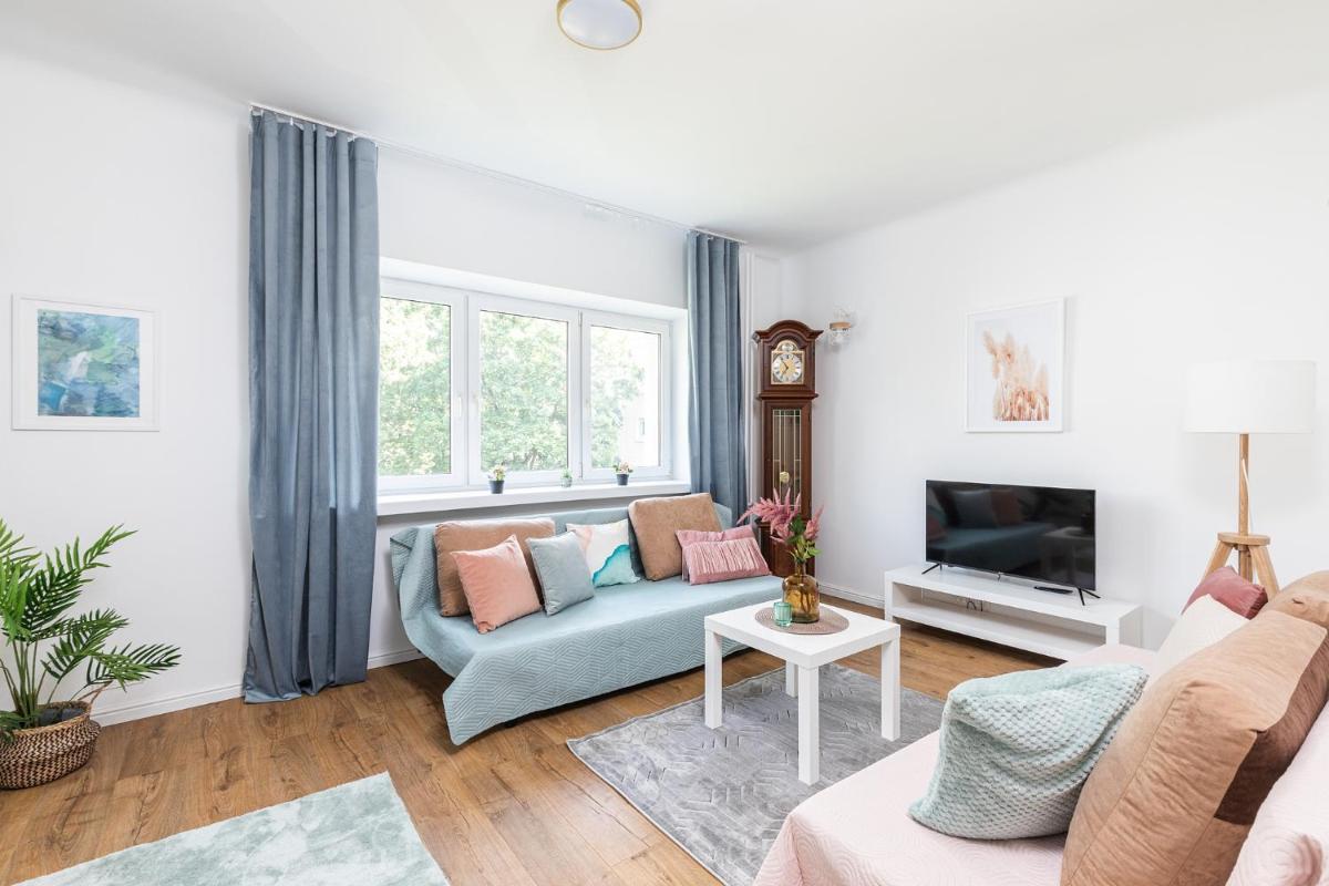 Image 4 of SuperApart Nowolipki 23, Unwind in Urban Chic Apartament