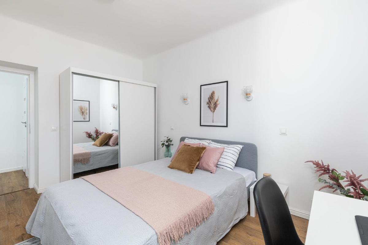 Image 1 of SuperApart Nowolipki 23, Unwind in Urban Chic Apartament