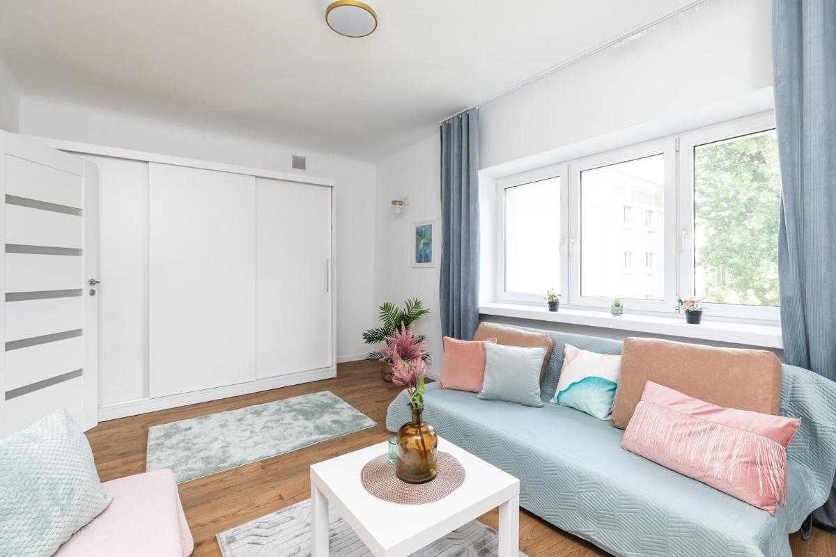 Image 6 of SuperApart Nowolipki 23, Unwind in Urban Chic Apartament