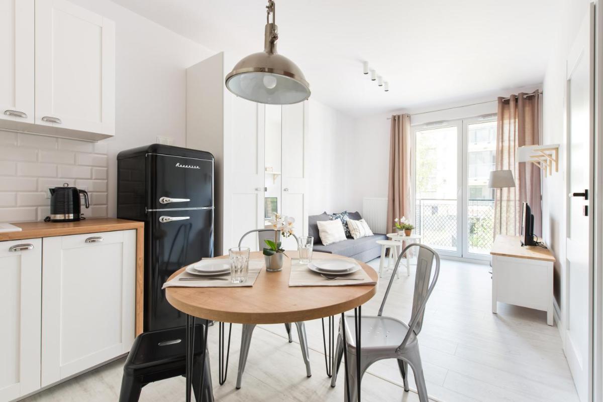 Image 3 of SuperApart Stalowa 39 Modern Unit with Kitchen & Wifi