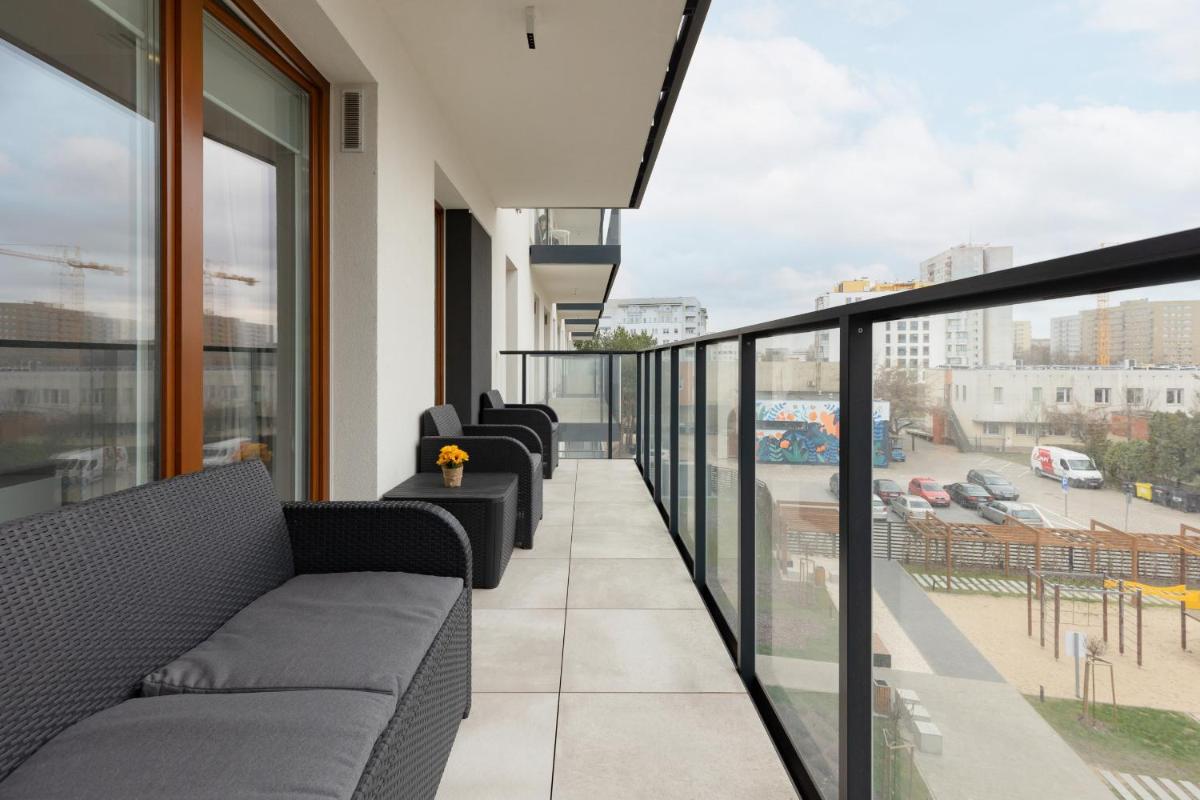 Image 3 of Turquoise Apartment Near the Royal Łazienki Warsaw by Noclegi Renters