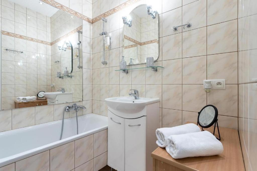 Image 2 of Urban Chic – Two Bedrooms Apartment – City Center&Nowy Swiat