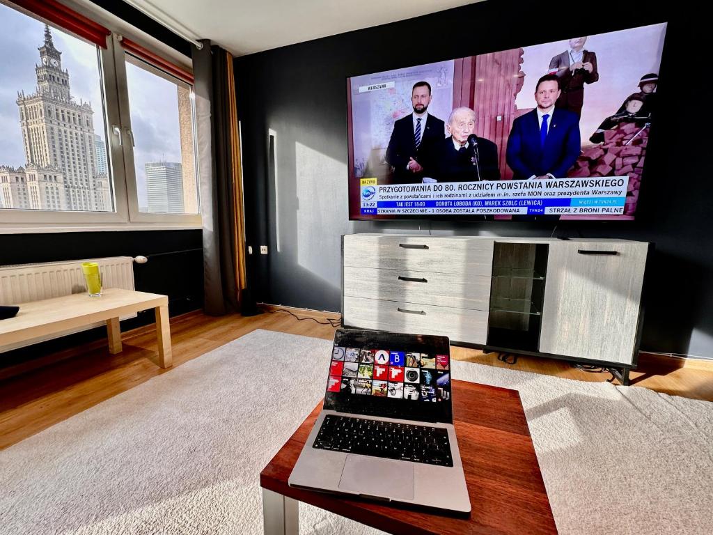 Image of VIEW 3 fast WiFi 1Gbs 85’TV AmazonTV HBO Disney+