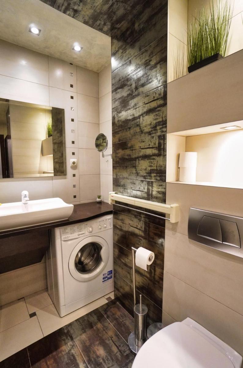 Image 3 of Verdant Apartment