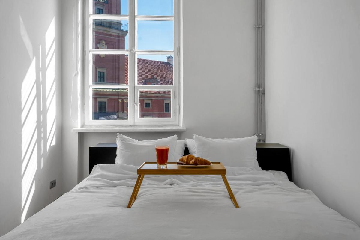 Image 3 of Warsaw Castle Apartments – Prime Location, Historic City Center, Castle View, Fast Internet – by Rentujemy