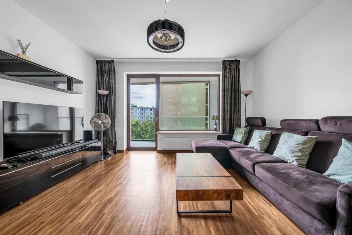 Image 4 of Warsaw Center Business Apt – Parking and Balcony – by Rentujemy