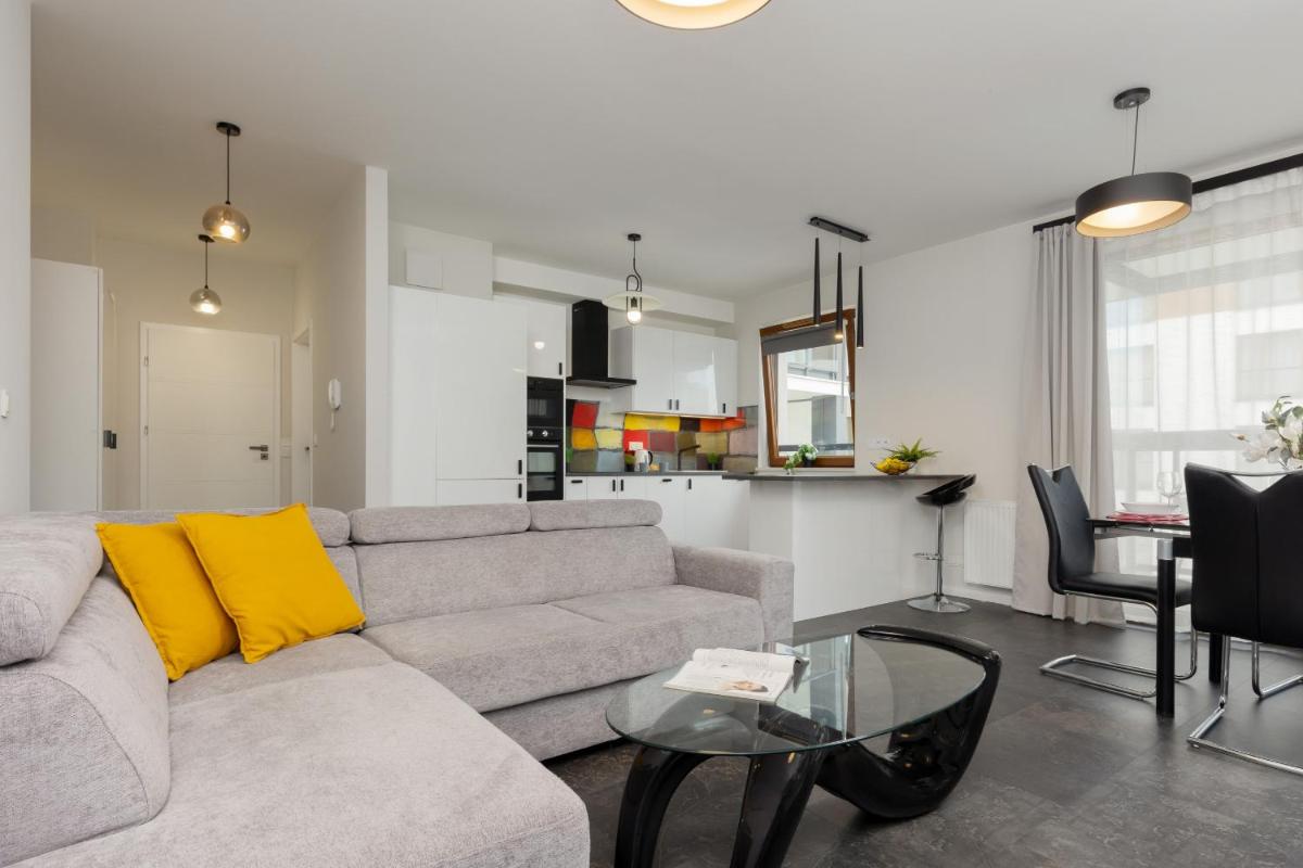 Image 3 of Warsaw City Center Apartment Grzybowska 85 with Parking by Noclegi Renters