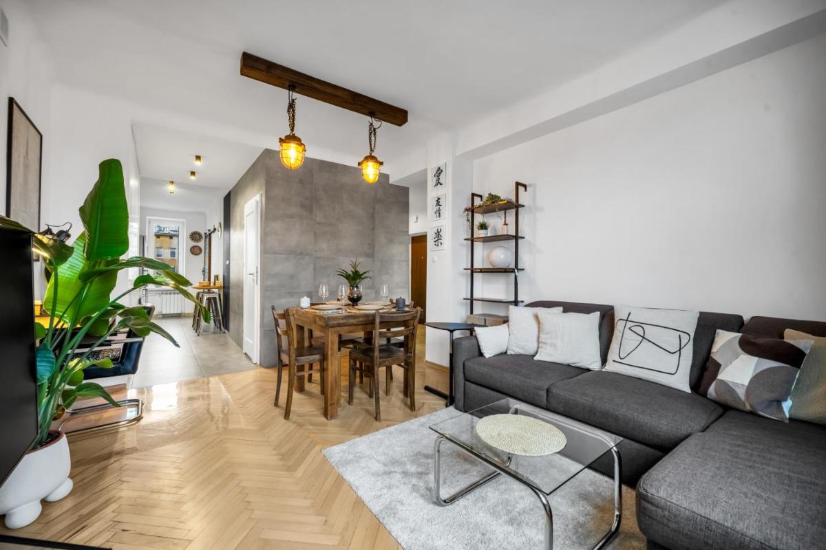 Image 3 of Warsaw Downtown Apartment – 50m2, Top Location – by Rentujemy