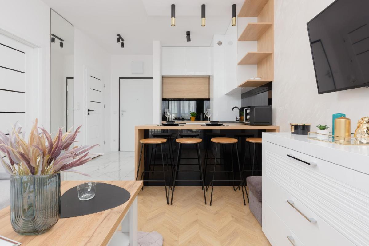 Image 3 of Warsaw Kotsisa Apartments with Parking by Noclegi Renters