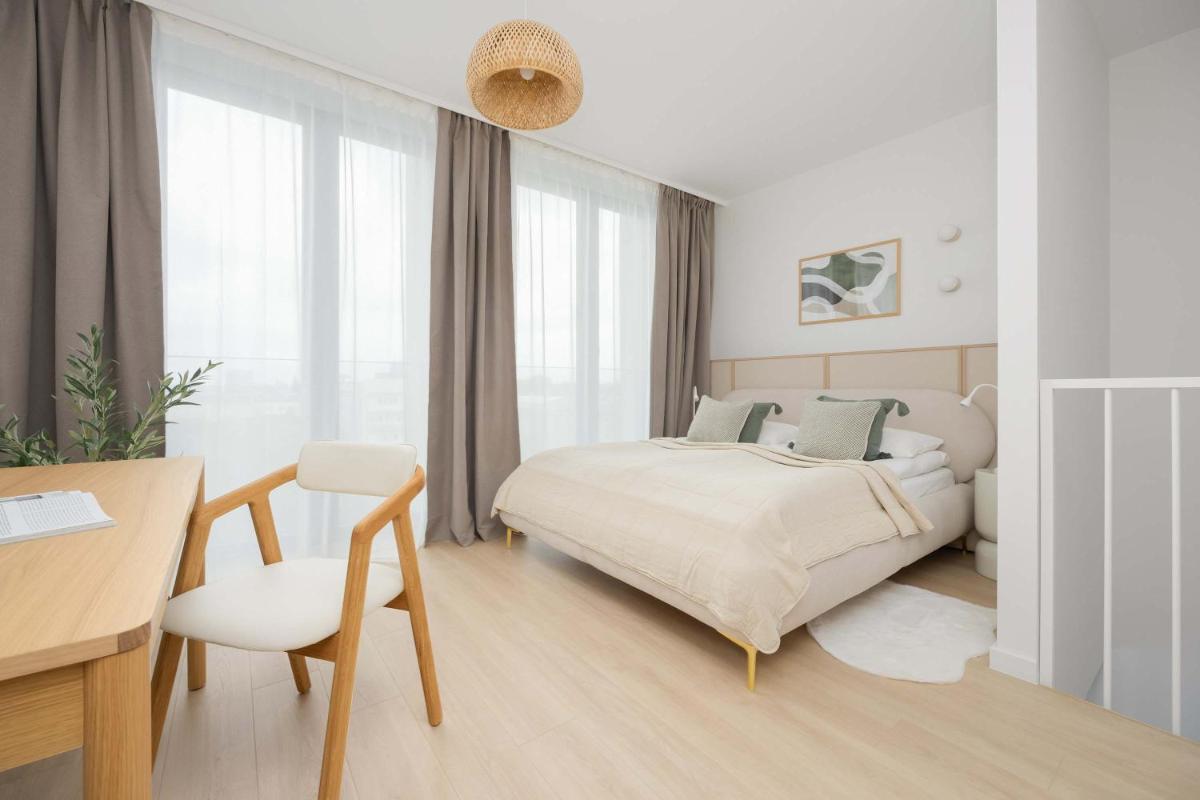 Image 1 of Zen Prestige Warsaw Apartment with Parking & Air Conditioning by Renters Prestige