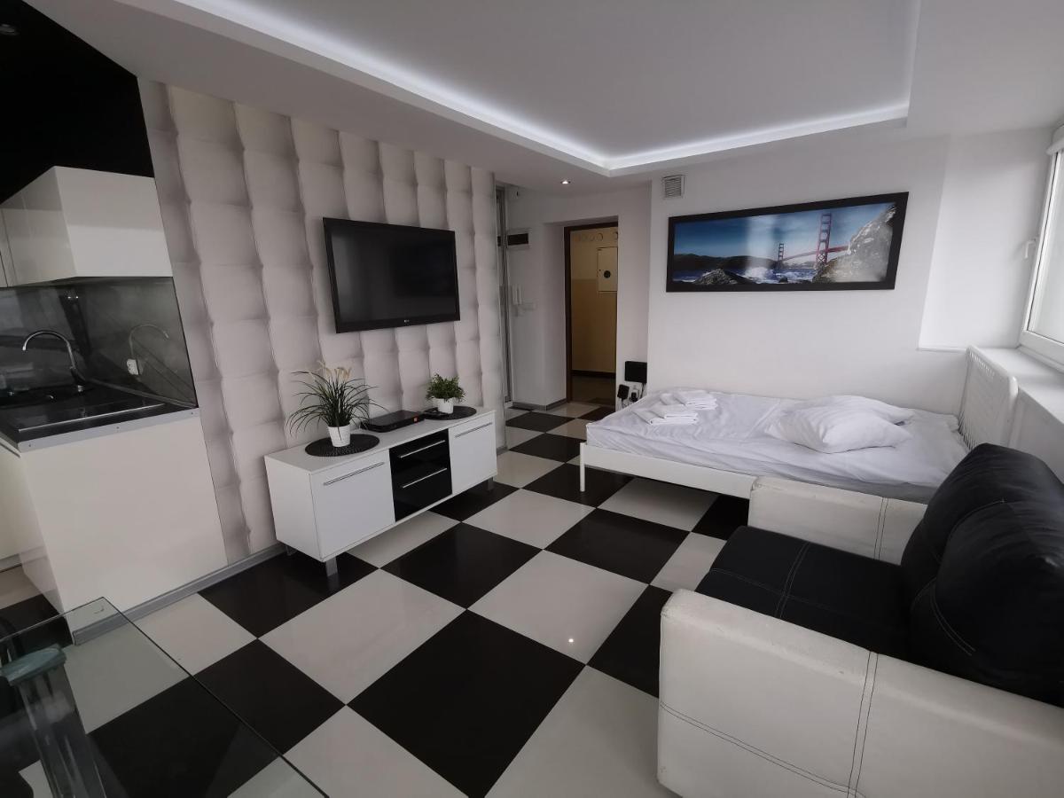 Image 4 of bonApartments