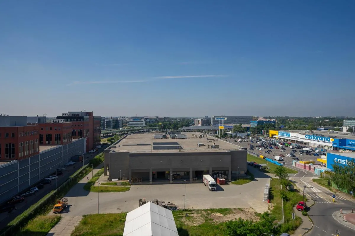 Image 5 of 7th Floor Warsaw Włochy Apt – Balcony, Workspace – by Rentujemy