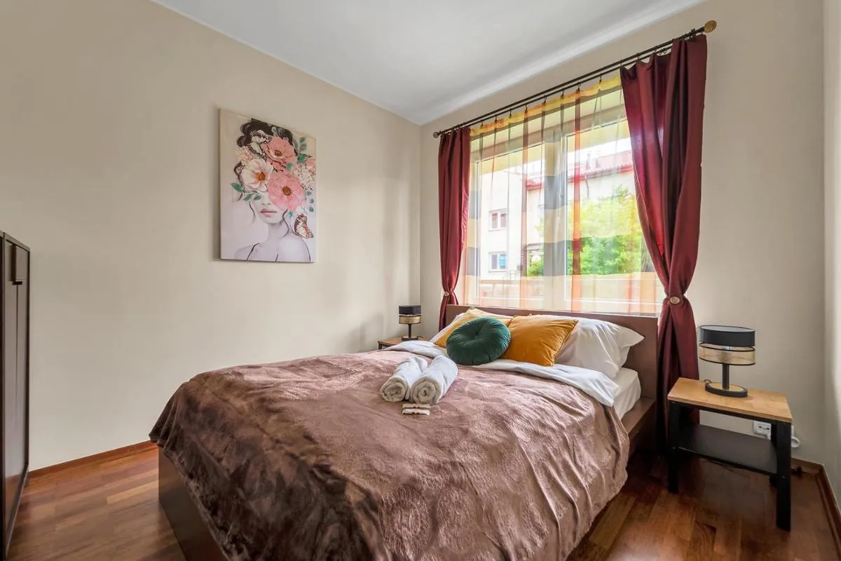 Image 1 of 90m2 Prestige Suite – Parking & Jacuzzi & AirCon by Rentujemy