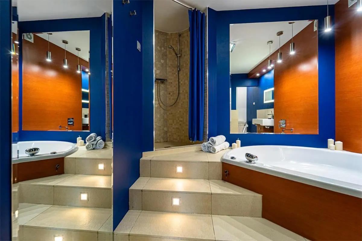 Image 2 of 90m2 Prestige Suite – Parking & Jacuzzi & AirCon by Rentujemy