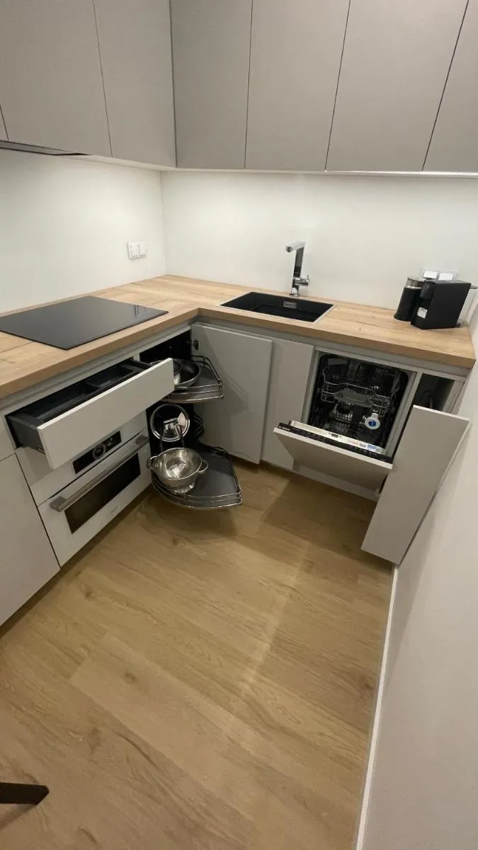 Image 3 of APARTAMENT 4 bed 2 room WARSAW
