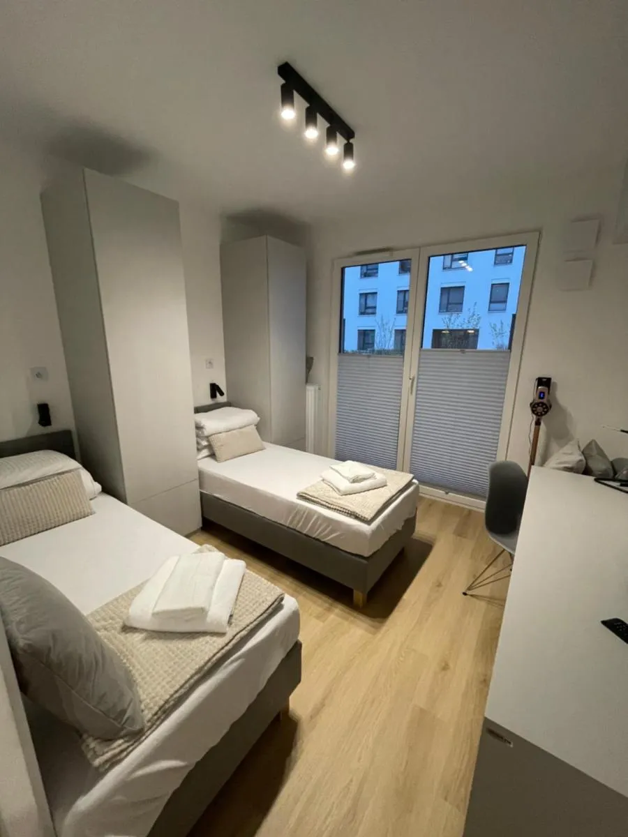 Image 1 of APARTAMENT 4 bed 2 room WARSAW