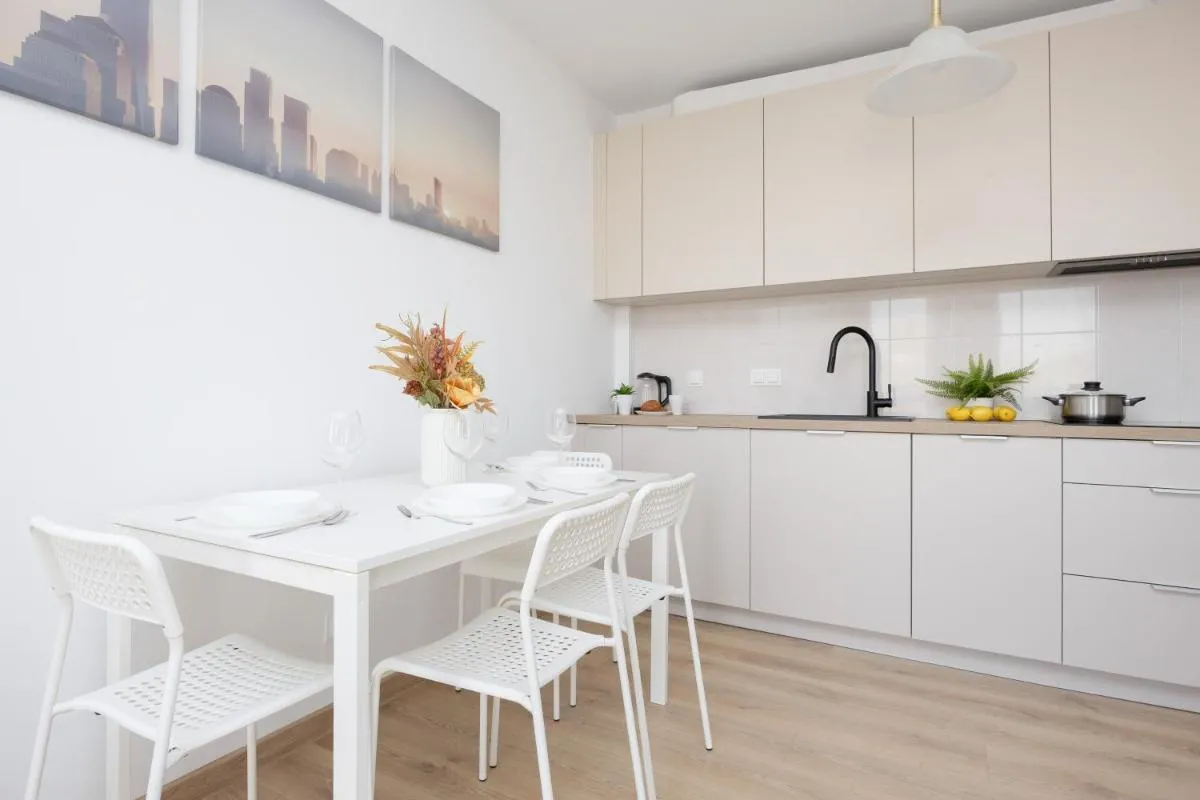 Image 2 of Air Conditioned Apartment in Warsaw with Parking, Desk and Balcony by Noclegi Renters