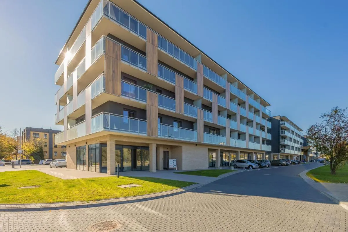 Image 4 of Air Conditioned Apartment in Warsaw with Parking, Desk and Balcony by Noclegi Renters
