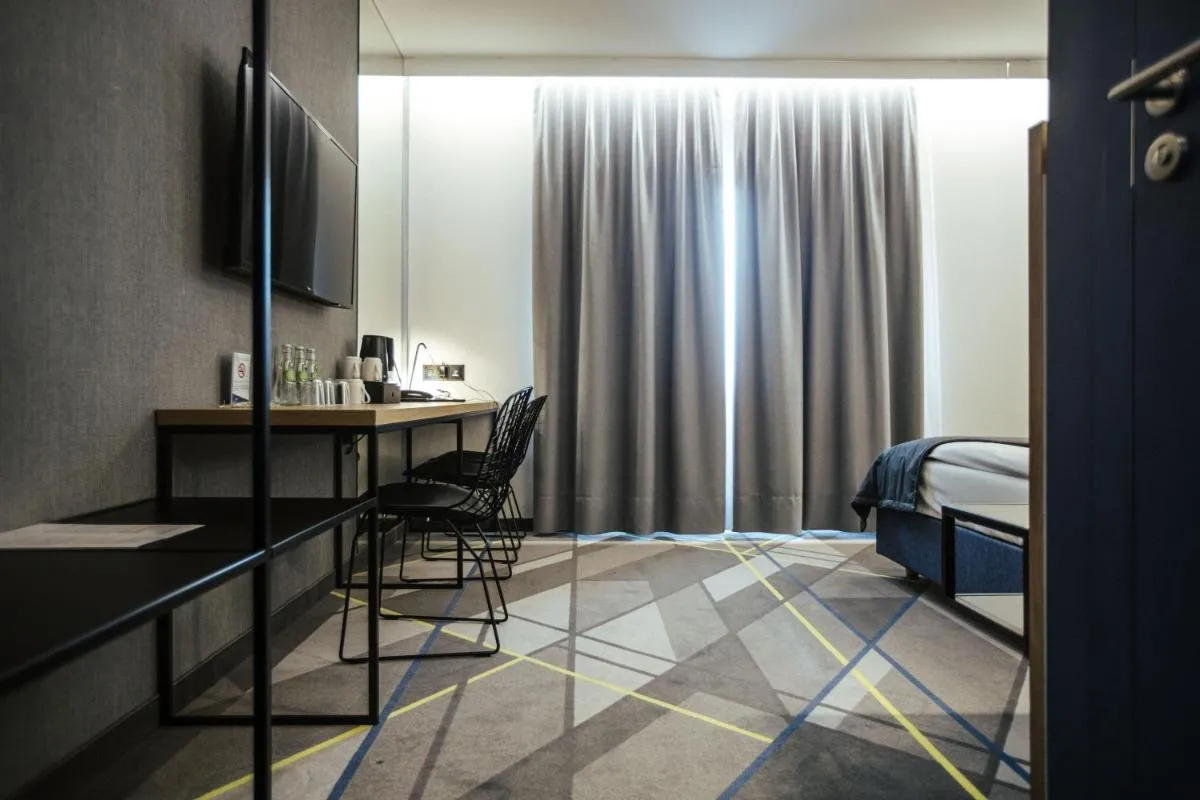 Image 2 of Air Hotel