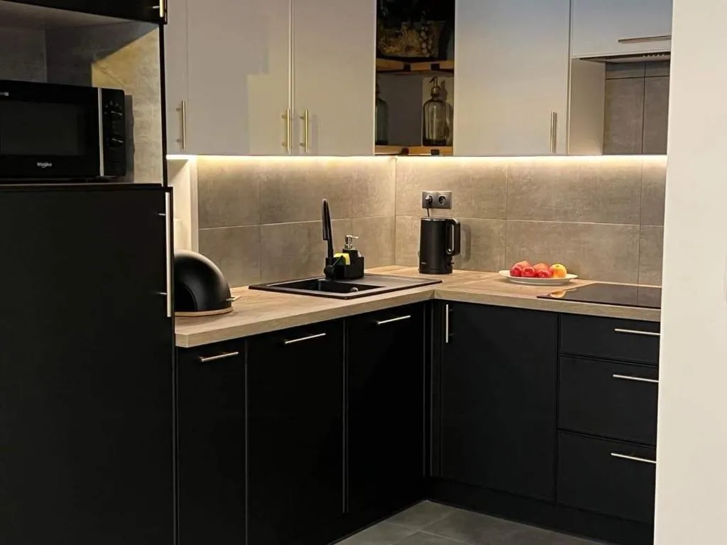 Image of “ApartCalm – like at Home” – close to Subway