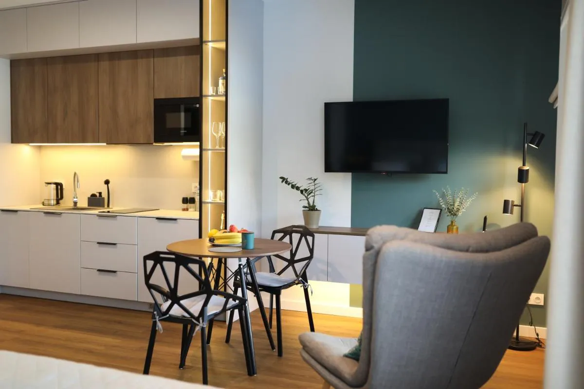 Image 2 of Apartament Zdziechowskiego with Parking and AC, Mokotów