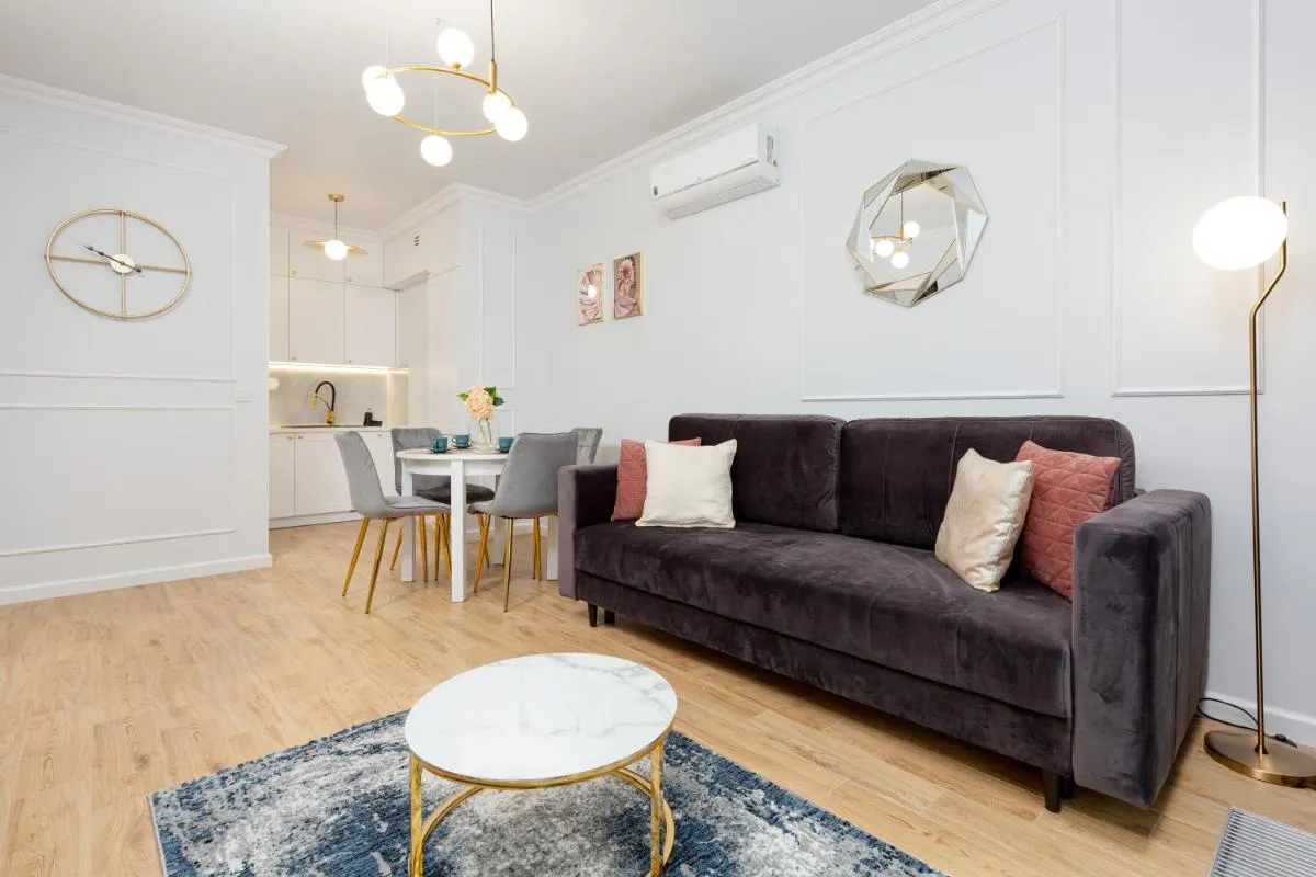 Image 2 of Apartamenty Ogrodowa Business Wola by Renters Prestige