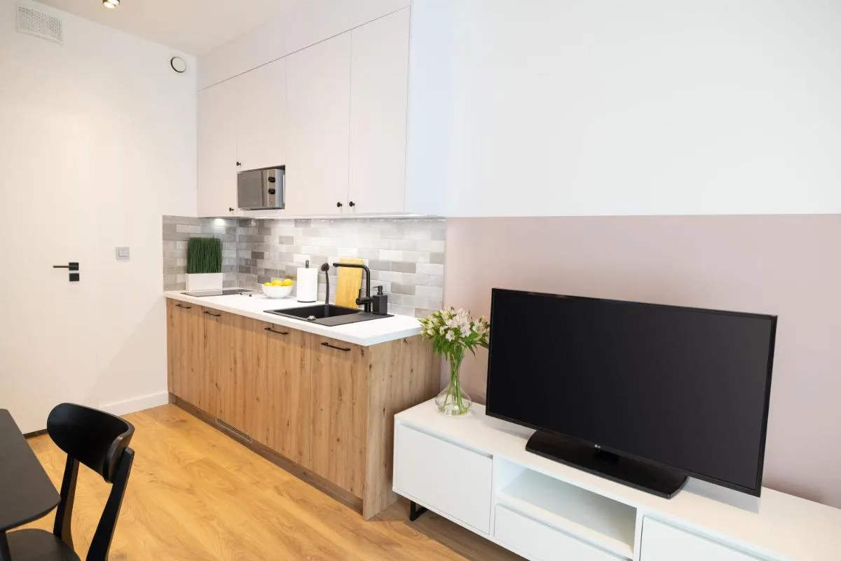 Image 2 of B85 Suites