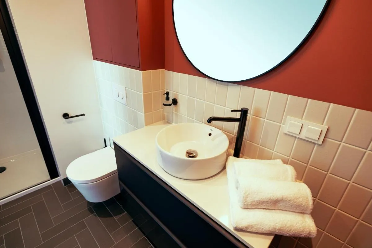 Image 6 of B85 Suites