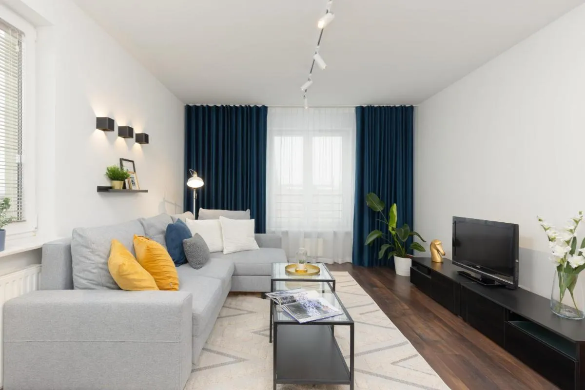 Image 3 of Beautiful & Spacious Warsaw Apartment by Noclegi Renters
