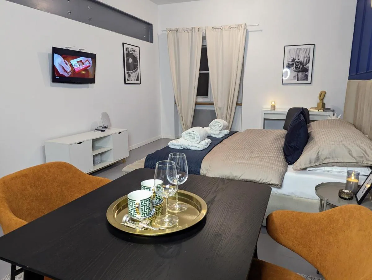 Image 4 of Bella Luna Luxury Suites – Chic Residence in Historic Square