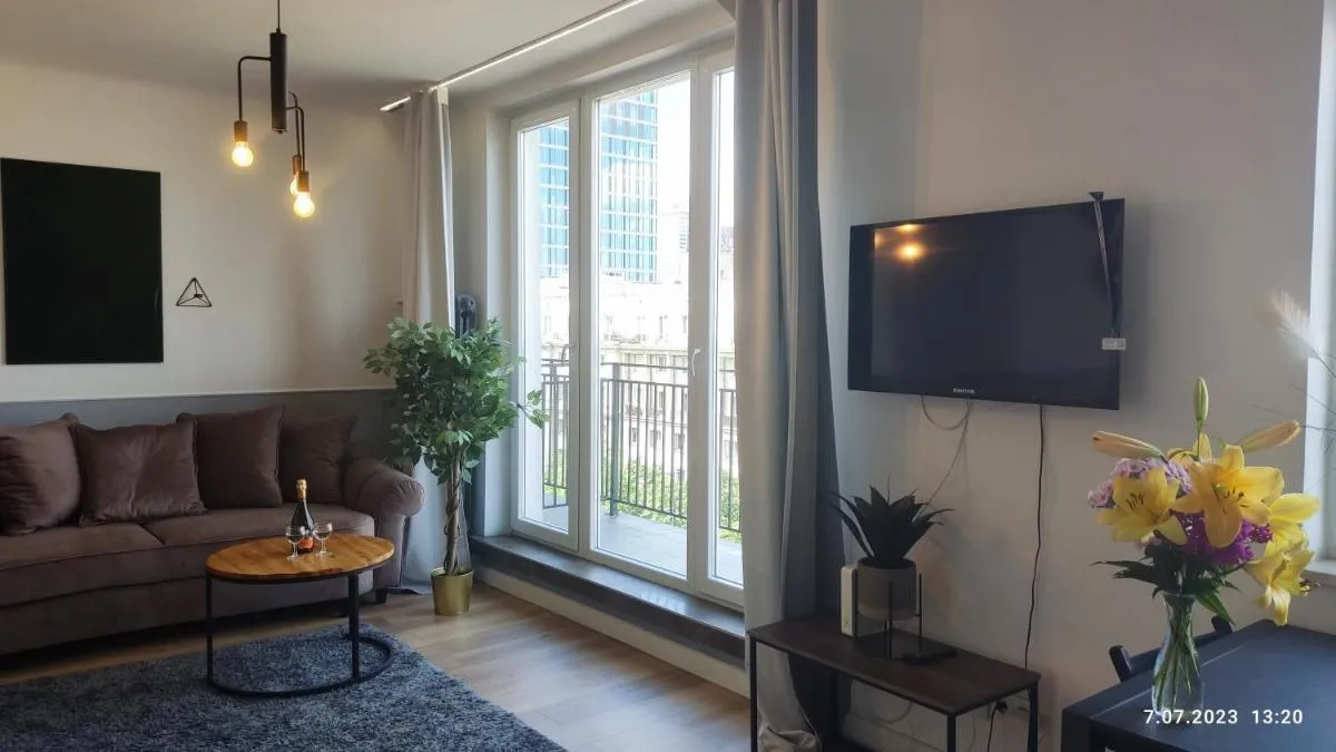 Image 4 of Be my Guest – Jerozolimskie Studio – Super Centrum Metro Wi-Fi Breakfast