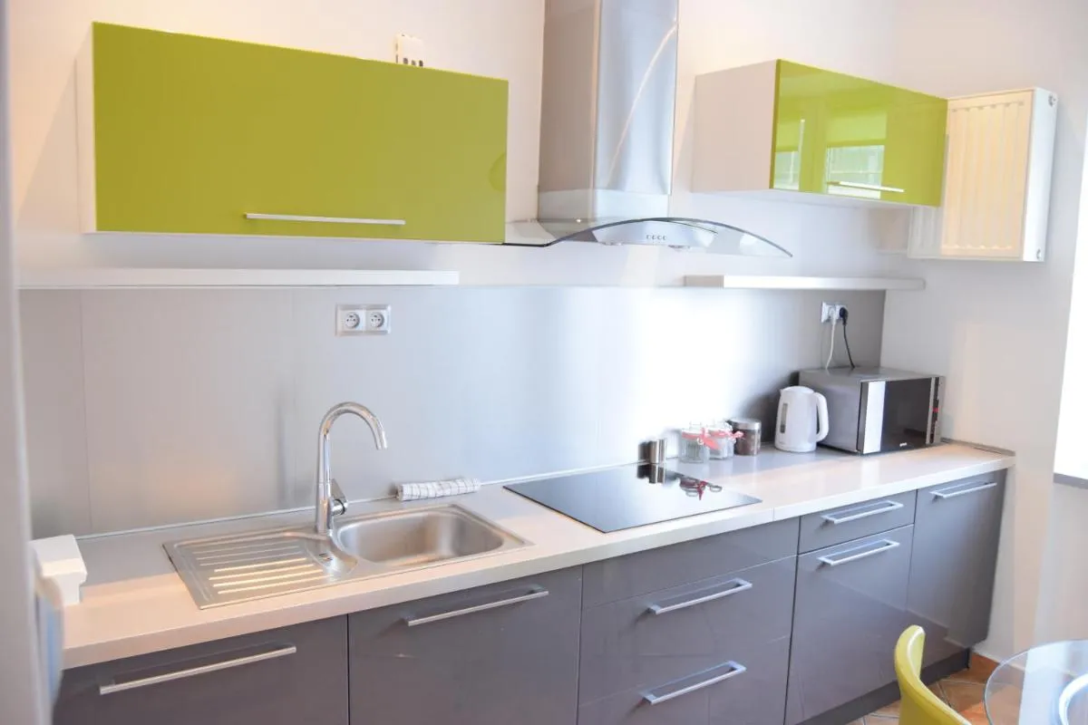Image 2 of Be my Guest – Krucza Elegant Apartment – Rondo de Gaulle’a Center of Warsaw Metro Wi-Fi Breakfast