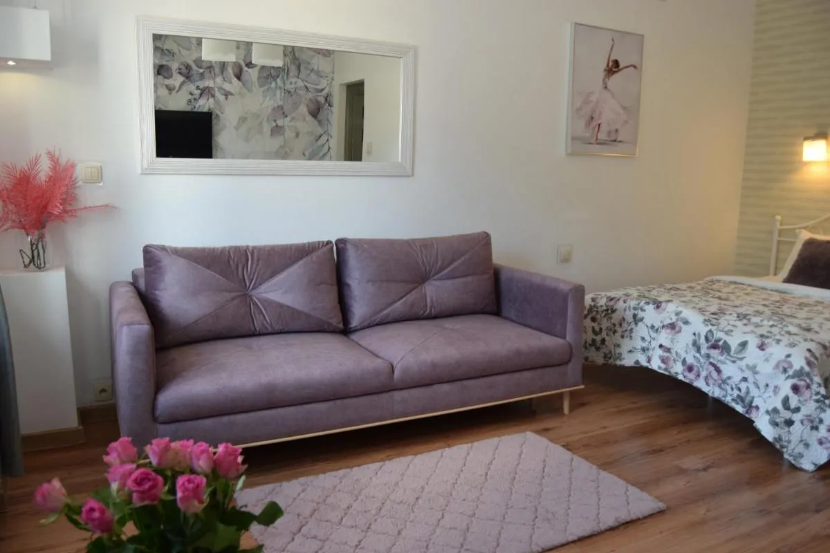 Image 1 of Be my Guest – Krucza Elegant Apartment – Rondo de Gaulle’a Center of Warsaw Metro Wi-Fi Breakfast