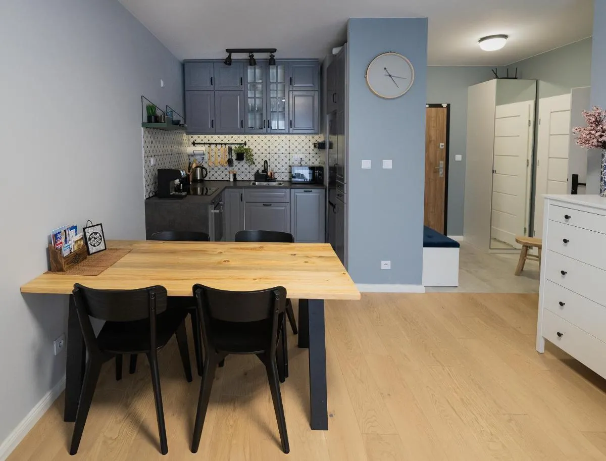 Image 1 of Blue Rooster Apartment – Free parking space