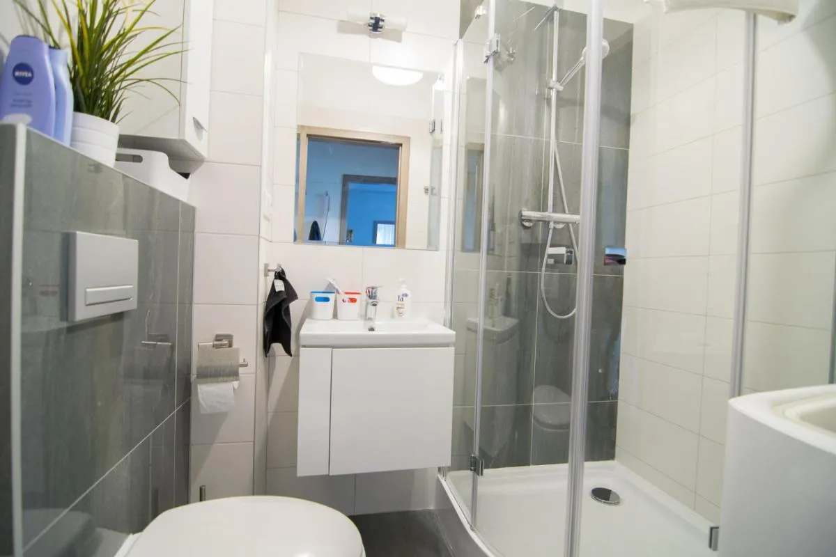 Image 2 of Bright Apartment Hoza