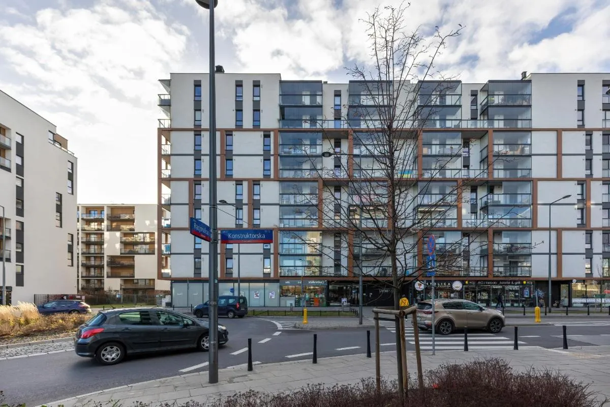 Image 4 of Bright Blue Apartment with Balcony, Parking and Air Conditioning in Warsaw by Noclegi Renters