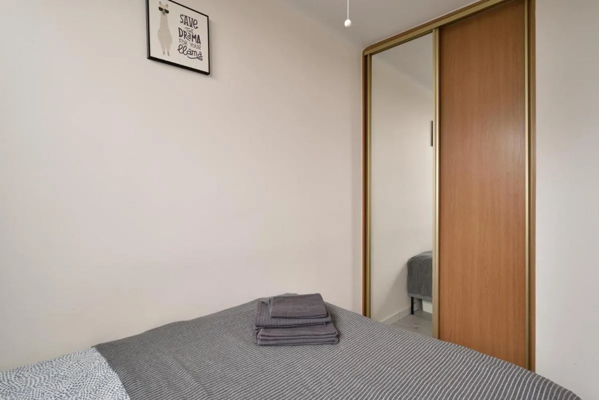 Image 6 of Central New Flat. AC, Park View , 2 Rooms
