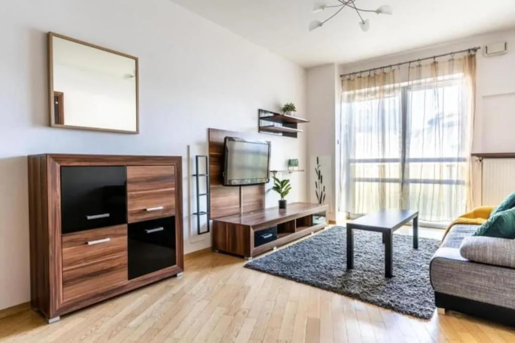 Image of Central Warsaw Apartment – Great Location – One Bedroom Apartment – Platinum Towers