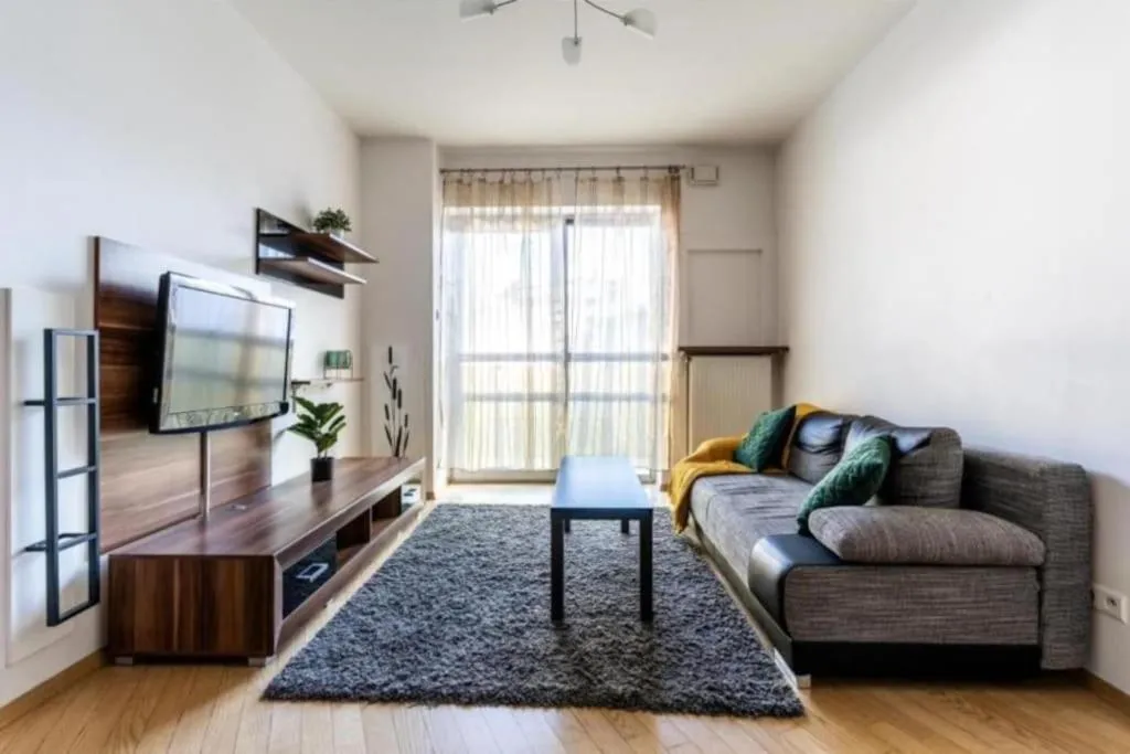 Image 3 of Central Warsaw Apartment – Great Location – One Bedroom Apartment – Platinum Towers
