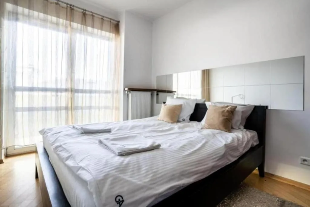 Image 1 of Central Warsaw Apartment – Great Location – One Bedroom Apartment – Platinum Towers