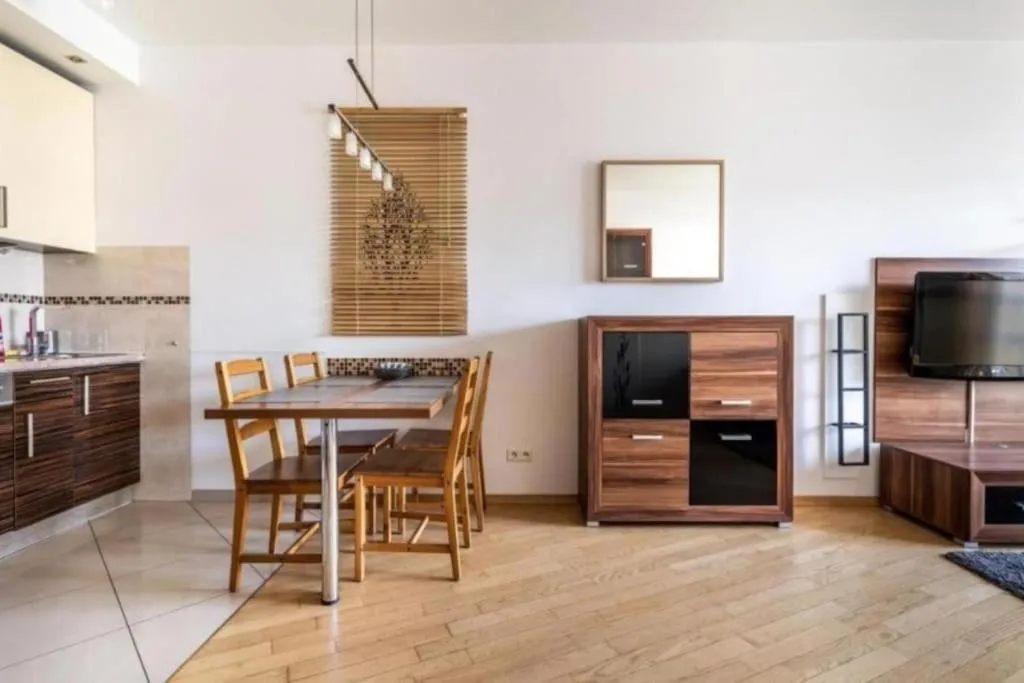 Image 5 of Central Warsaw Apartment – Great Location – One Bedroom Apartment – Platinum Towers