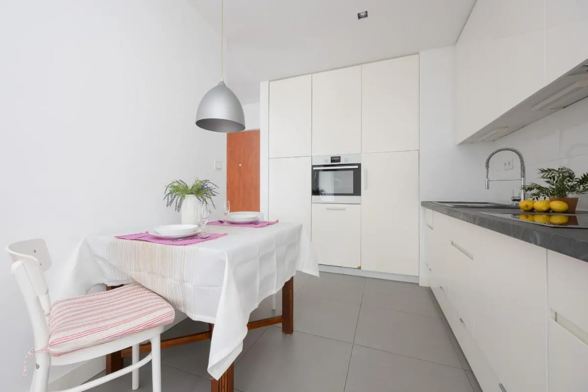 Image 2 of Charming Apartment with Parking by Noclegi Renters