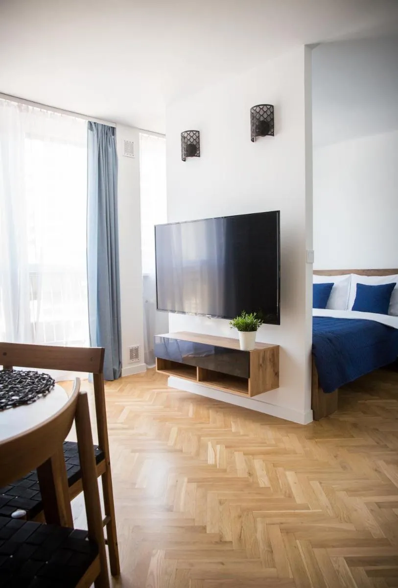 Image 4 of City Center Pereca, next to Warsaw’s Business District & Metro ONZ, by WarsawSkyLine Apartments