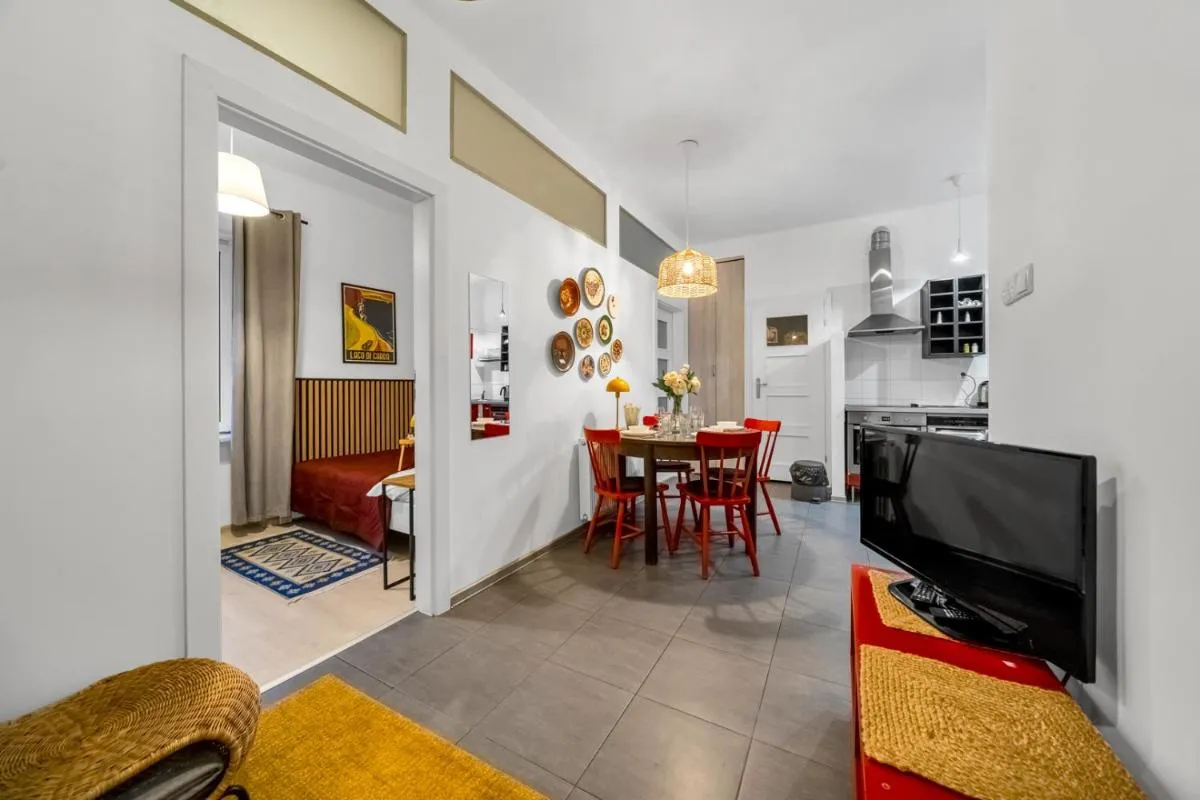 Image 4 of City Centre Apartment- Top location, Park&Metro – by Rentujemy