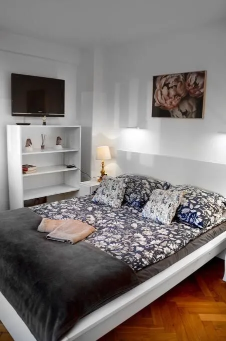Image 6 of City View Apartament II