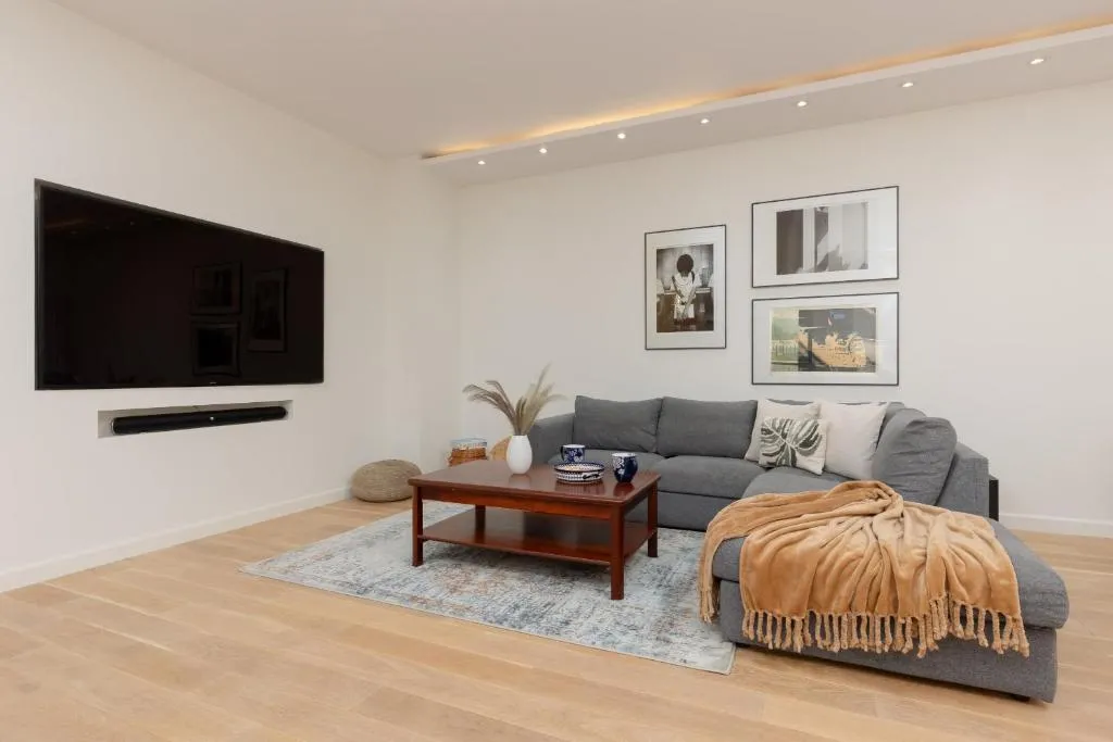 Image of Cosy Apartments with Parking Wilanów by Noclegi Renters