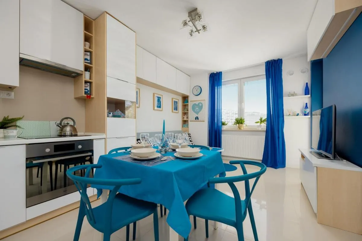 Image 2 of Cosy Apartment with Smart TV by Noclegi Renters
