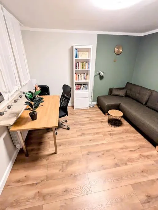 Image of Cozy 2rm Apartment with 2xWorkspace