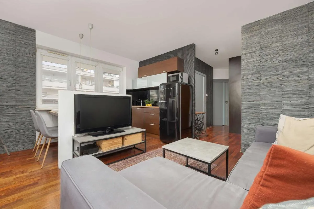 Image 2 of Cozy Apartment with Parking Near Warsaw Babice Airport by Noclegi Renters
